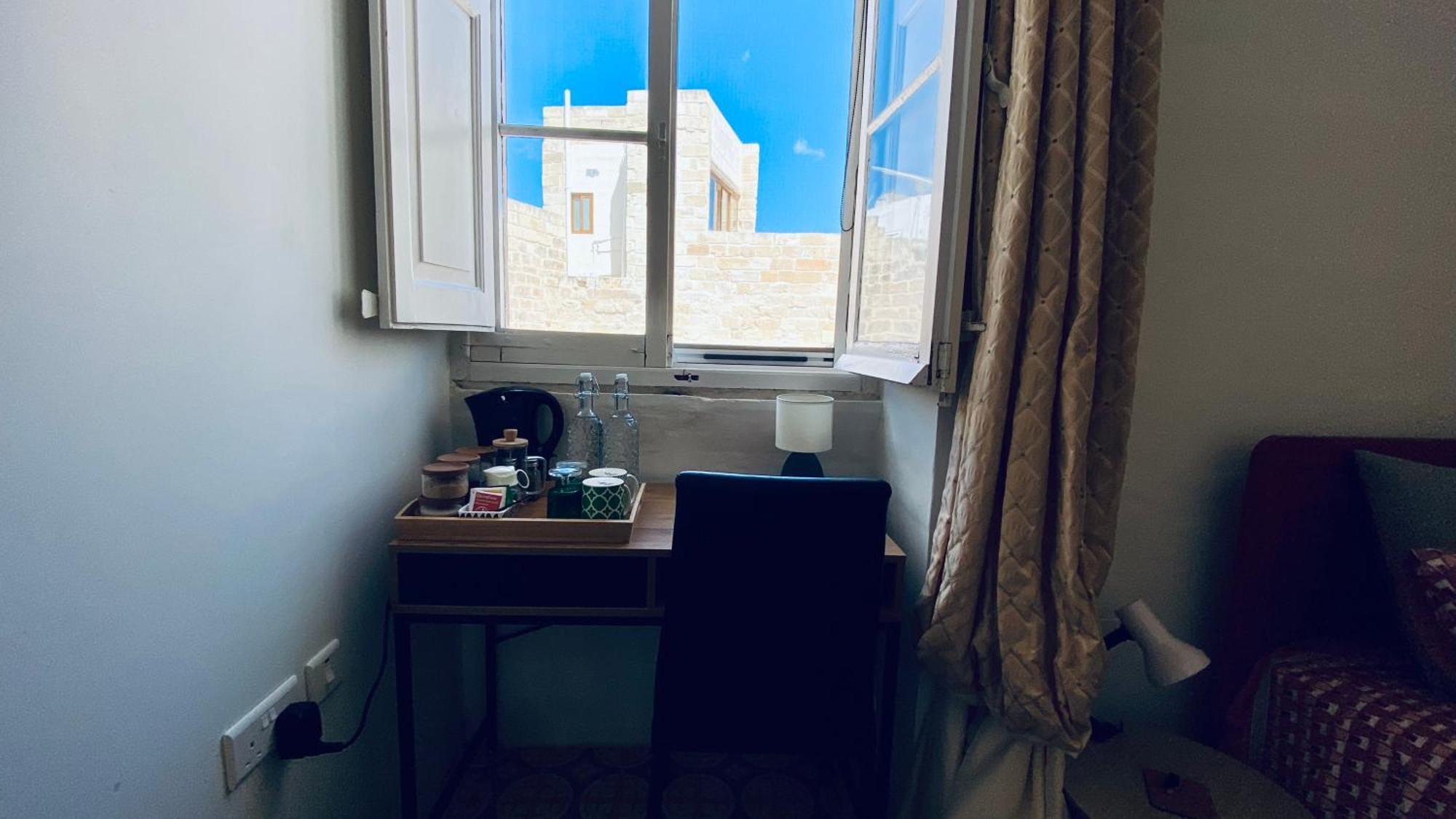 Free Breakfast, Pool, Spacious Aircon Hideaway Apartment Mosta Exterior photo